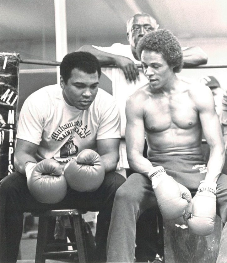 client leon isaac kennedy with muhammad ali